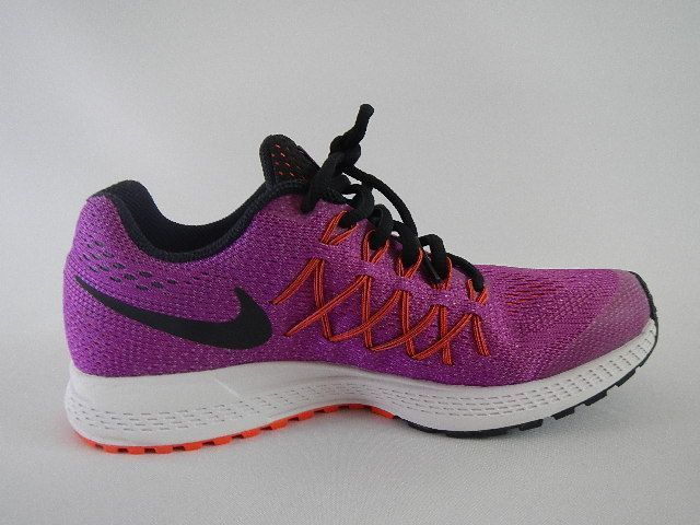 Кросівки жіночі NIKE розмір 36.5 T356 фото