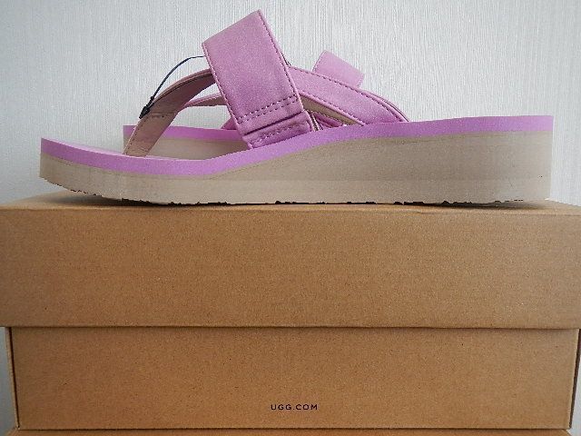 Шльопанці жіночі UGG розмір 40 W888 фото
