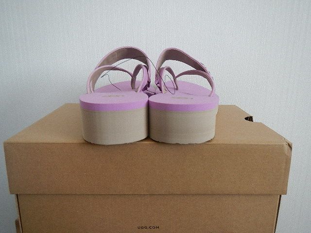 Шльопанці жіночі UGG розмір 40 W888 фото