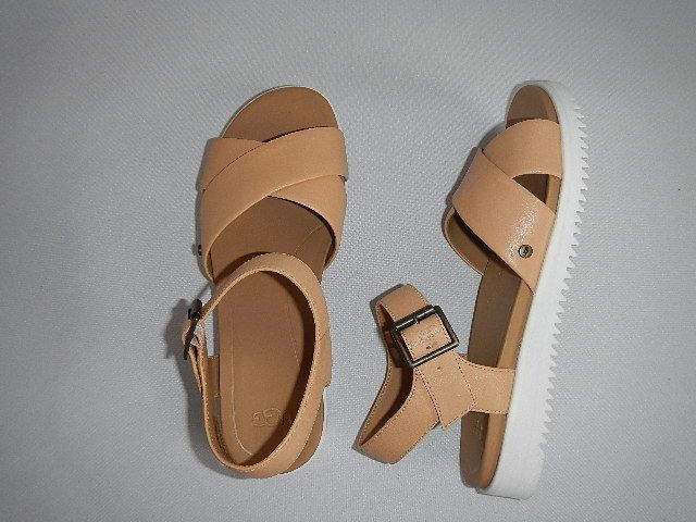 Босоніжки жіночі UGG розмір 38,5; 39; 40,5 T798 фото