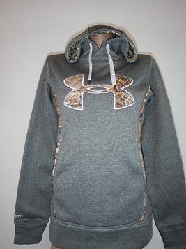 Жіноче худі UNDER ARMOUR T235 фото